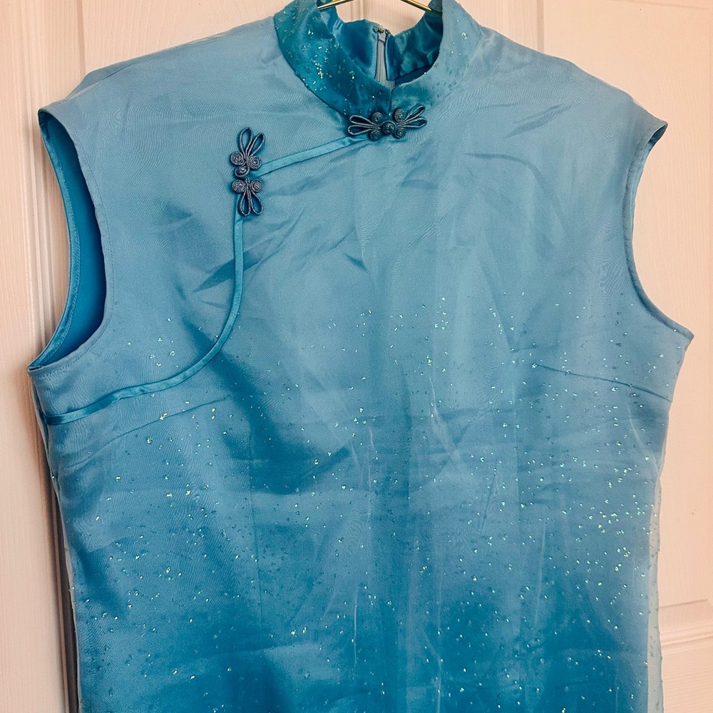 Elegant Blue Sleeveless Wedding Dress